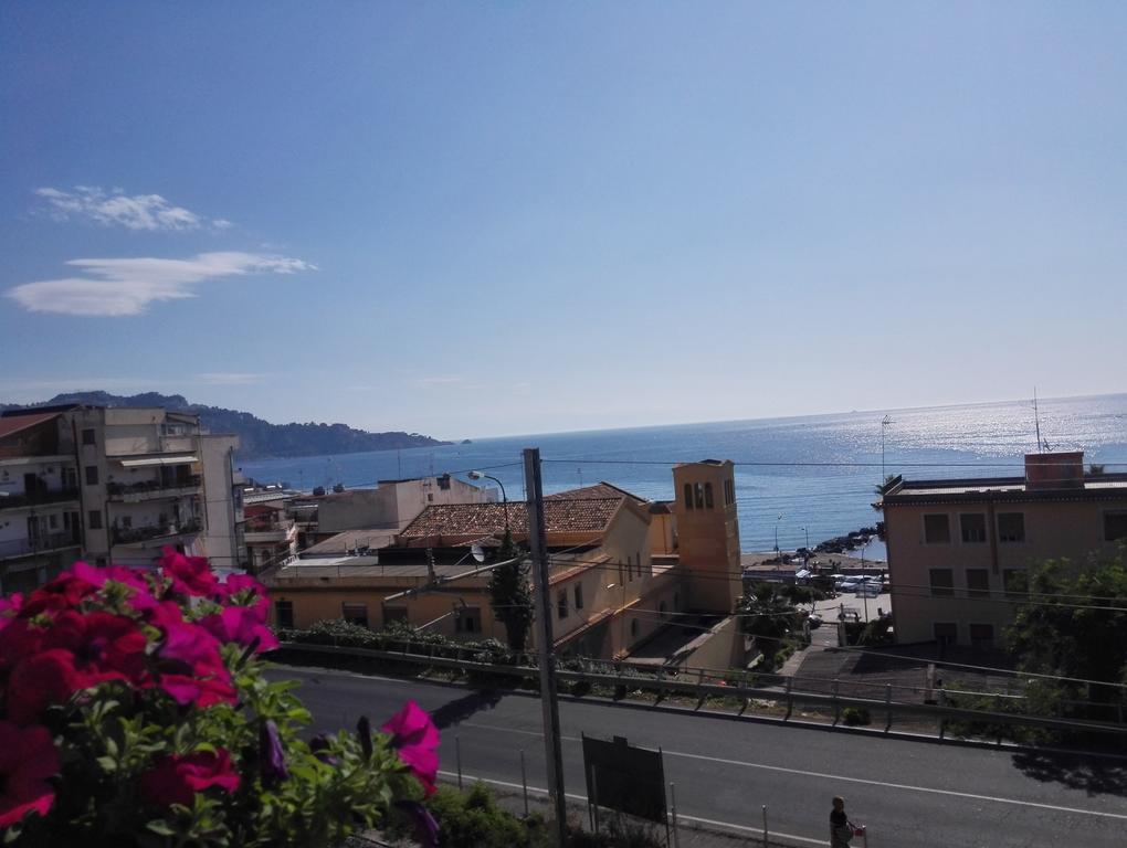 Naxos Apartments 贾迪尼-纳克索斯 外观 照片